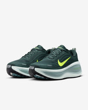Nike Vomero Plus - Mens