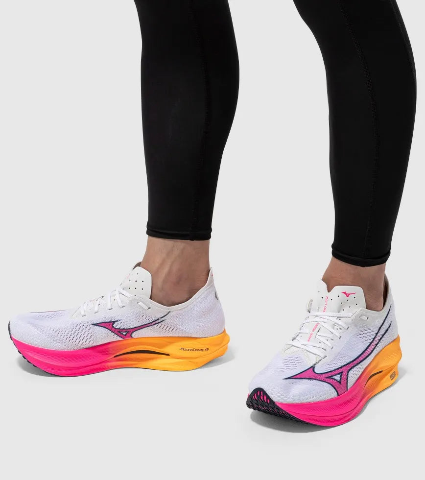 MIZUNO Wave Rebellion Pro Low - Mens