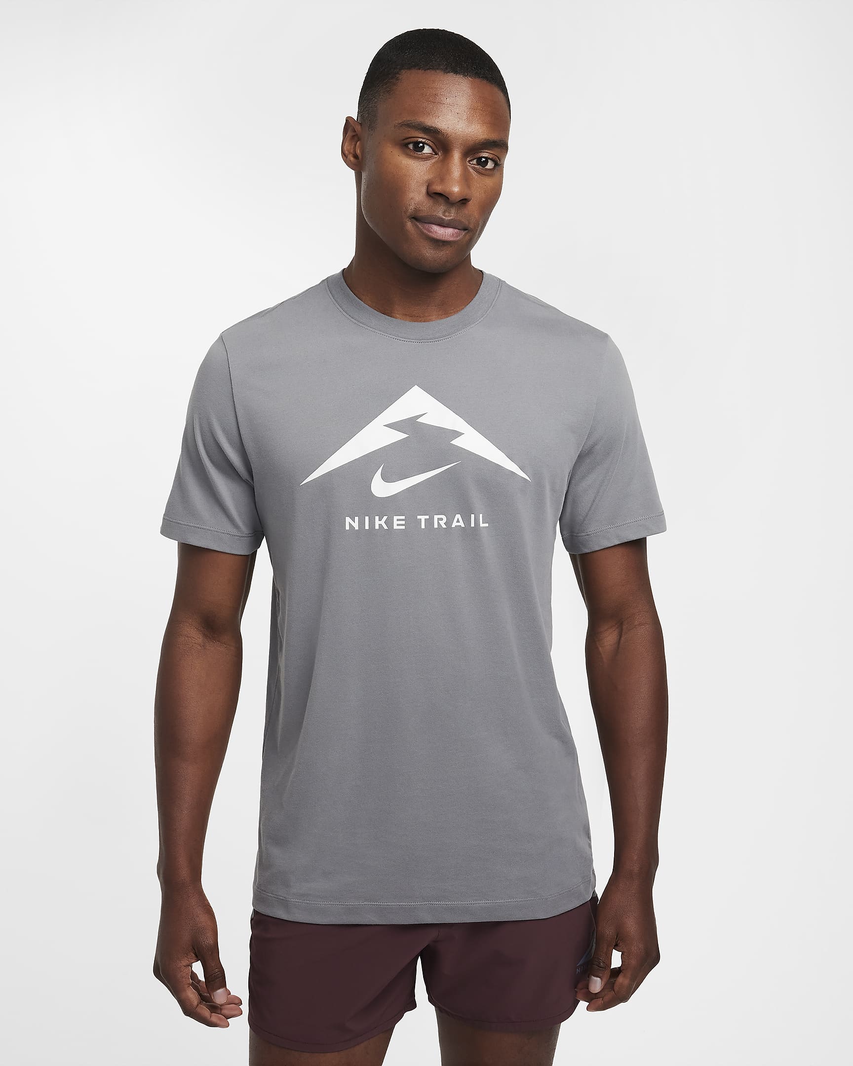 Nike DRI FIT Trail Logo T-shirt - Mens