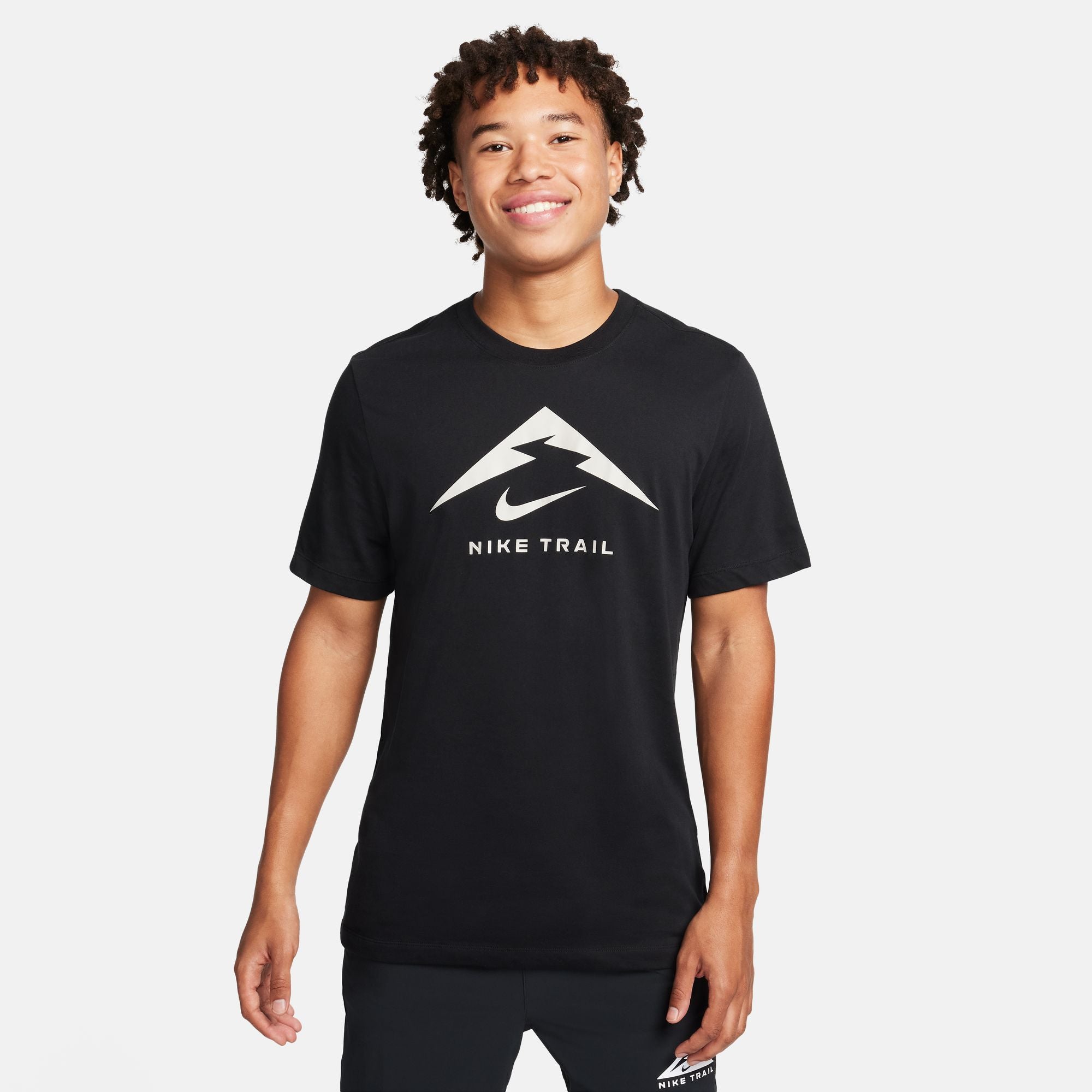 Nike DRI FIT Trail Logo T-shirt - Mens