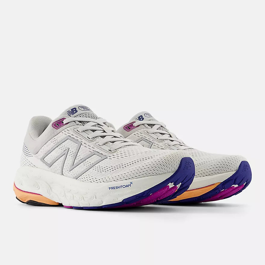 New Balance 860 v14 - Womens