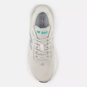 New Balance 860 v15 - Womens