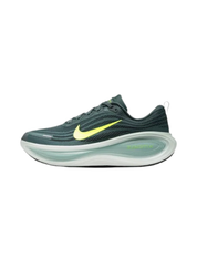 Nike Vomero Plus - Mens