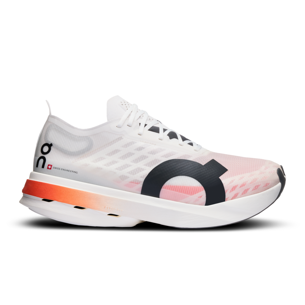 SmallPNG-3ME30480462-cloudboom_strike-fw24-white_black-m-g1.png