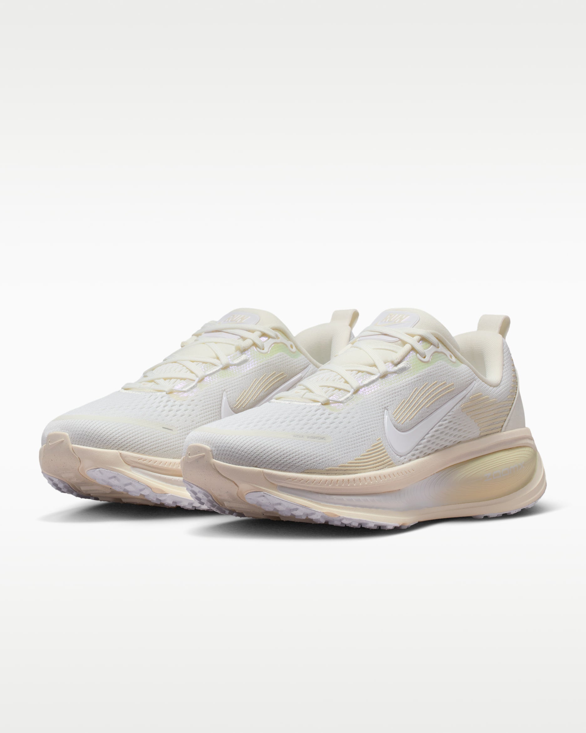 Nike Vomero 18 (Essential)- Womens