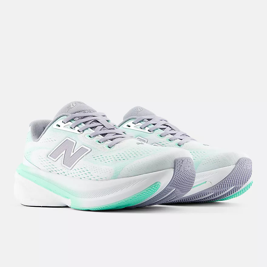 New Balance 860 v15 - Womens