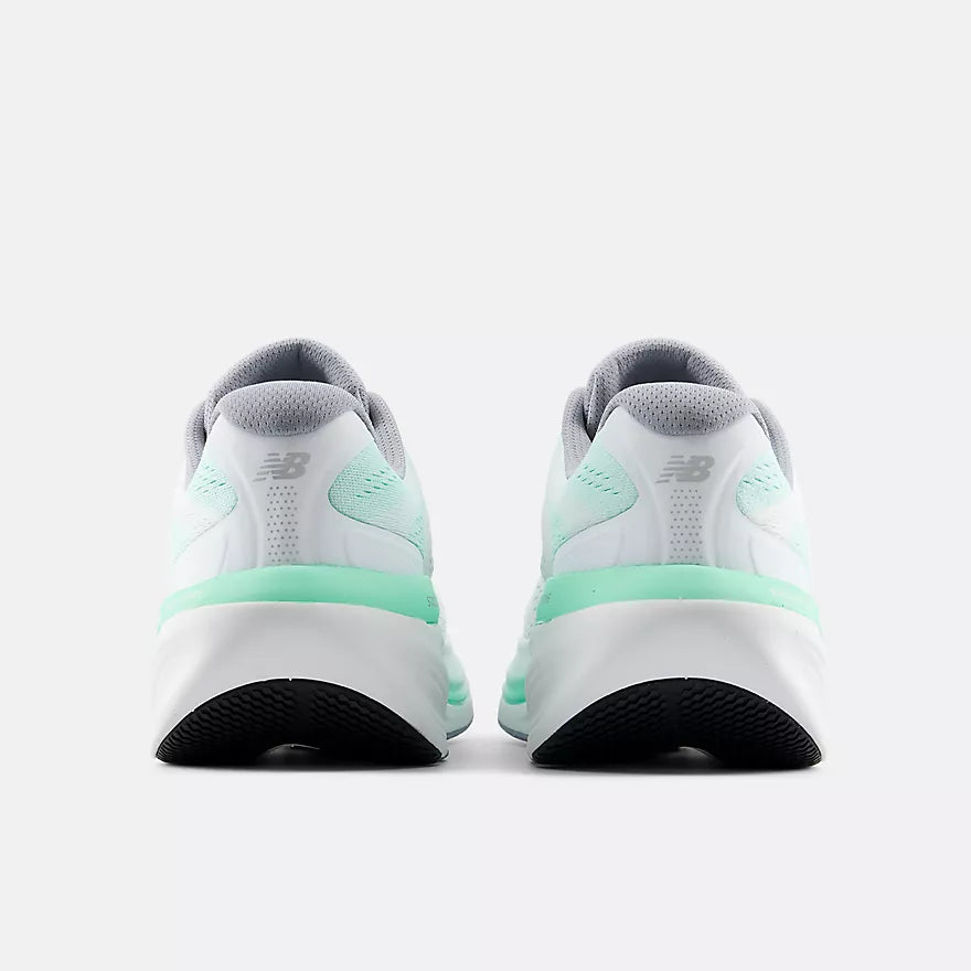 New Balance 860 v15 - Womens